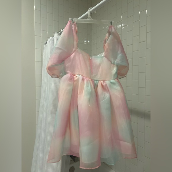 Super cute dress!! - Picture 4 of 4